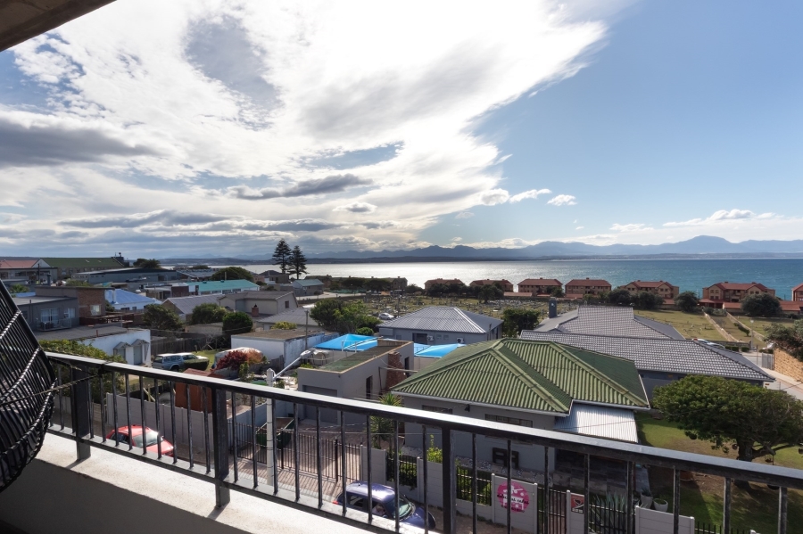 2 Bedroom Property for Sale in Mossel Bay Central Western Cape